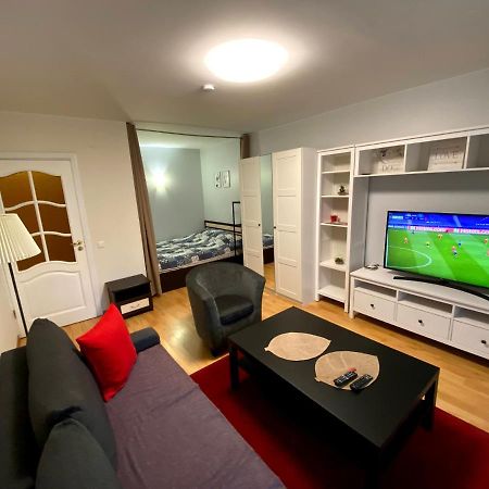 Your Home - Central Studio Apartment, Balcony, Parking & Self Check-In فيلنيوس المظهر الخارجي الصورة