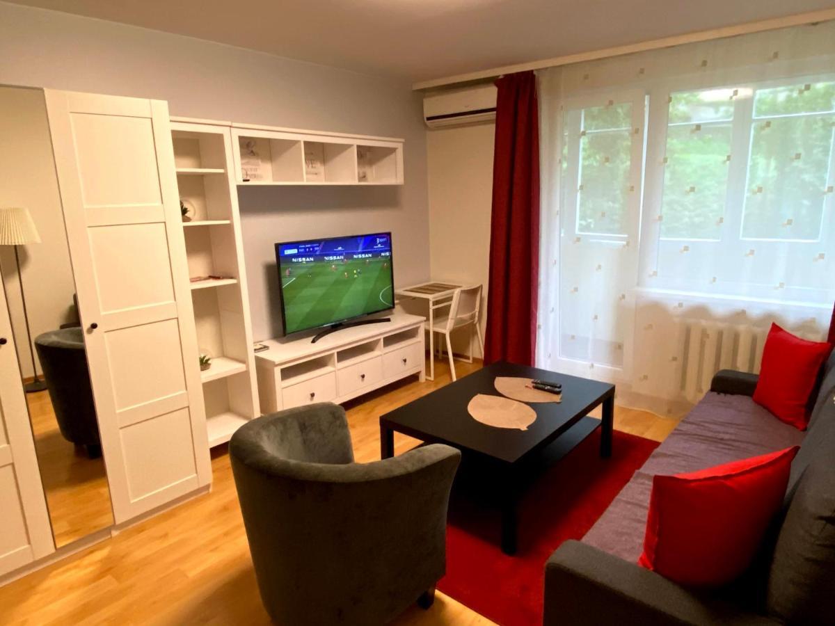 Your Home - Central Studio Apartment, Balcony, Parking & Self Check-In فيلنيوس المظهر الخارجي الصورة