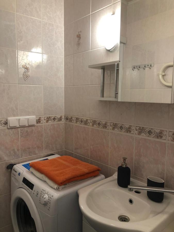 Your Home - Central Studio Apartment, Balcony, Parking & Self Check-In فيلنيوس المظهر الخارجي الصورة